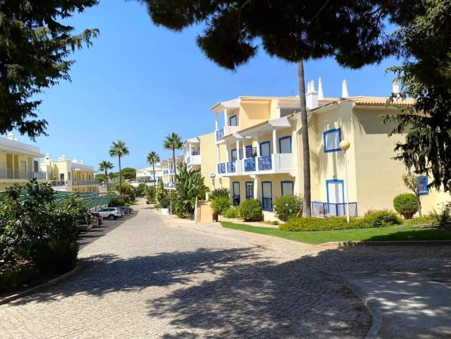 Flamingo'S Apartment W/ 2 Swimming Pool Албуфейра Екстериор снимка